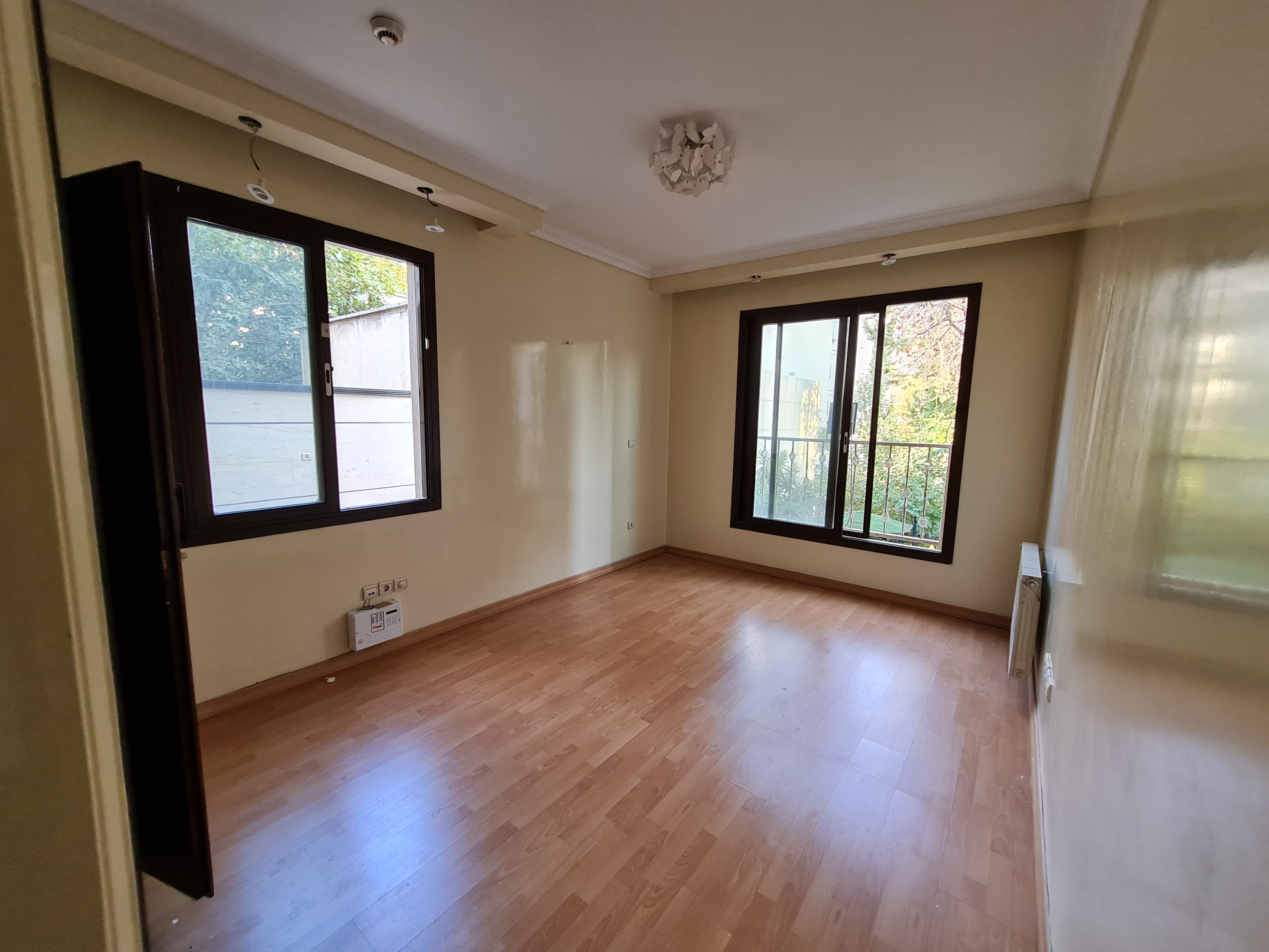 فروش آپارتمان 450 متر فرمانیه سنبل