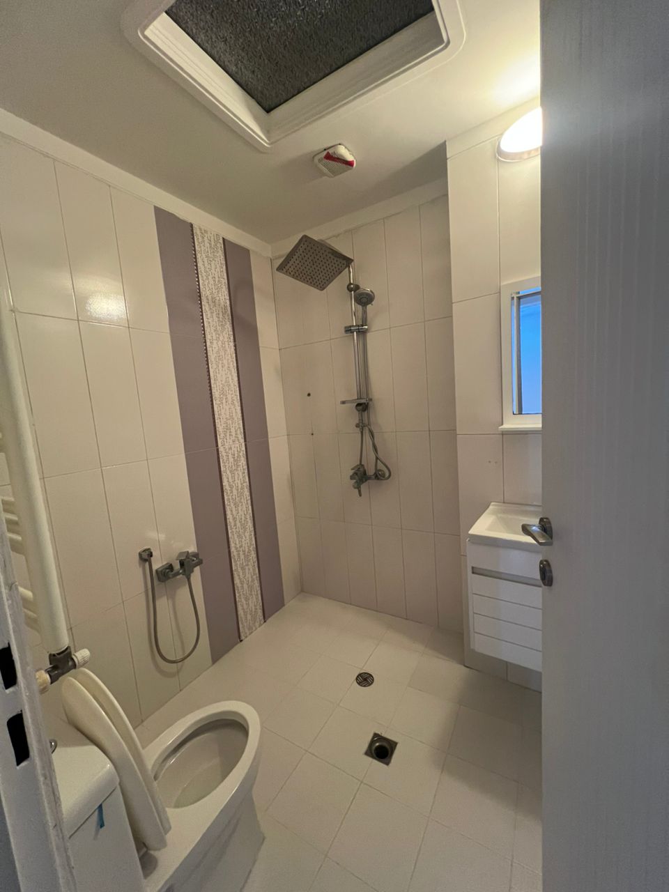 فروش آپارتمان 130 متر شمال کاج نیاوران