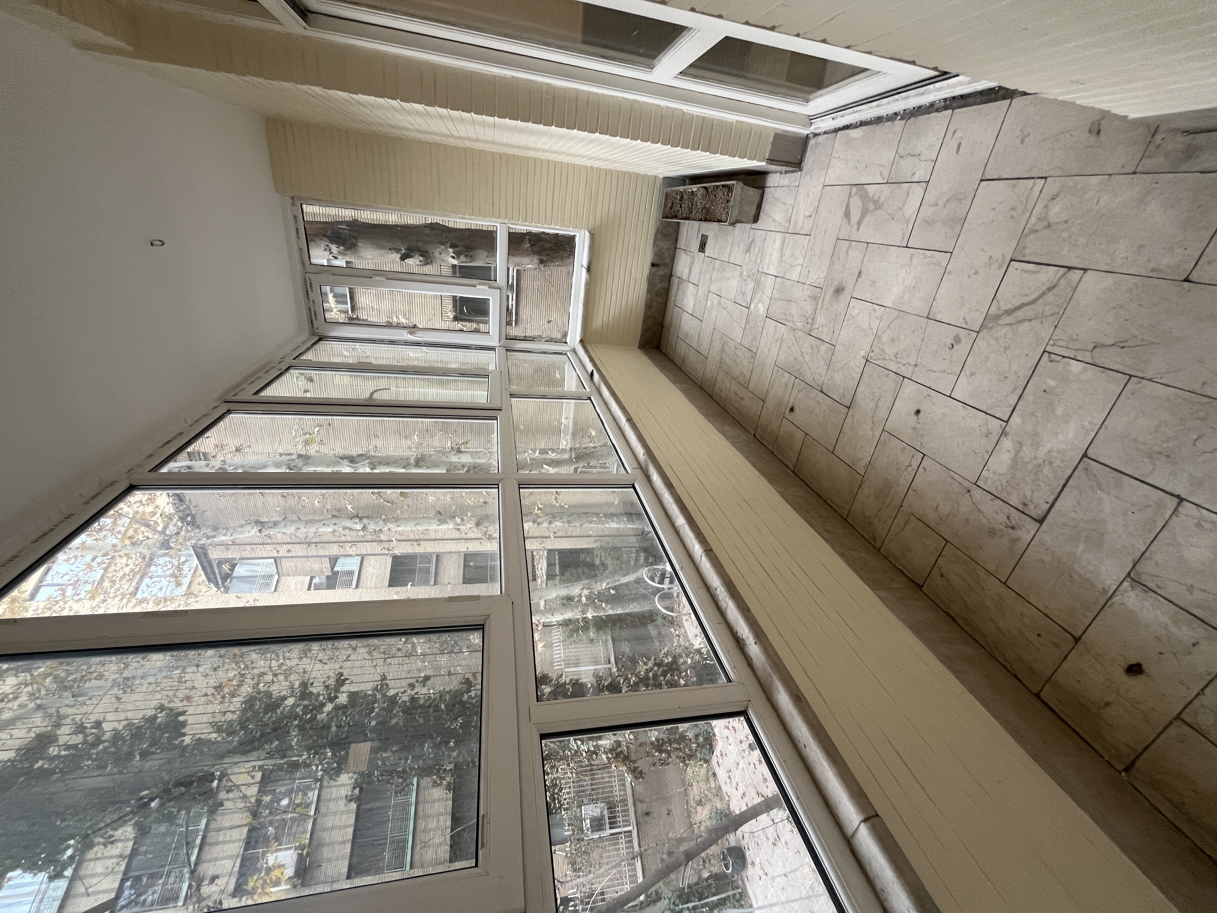 220 متر 3 خواب / 2 تراس / ویو مشجر