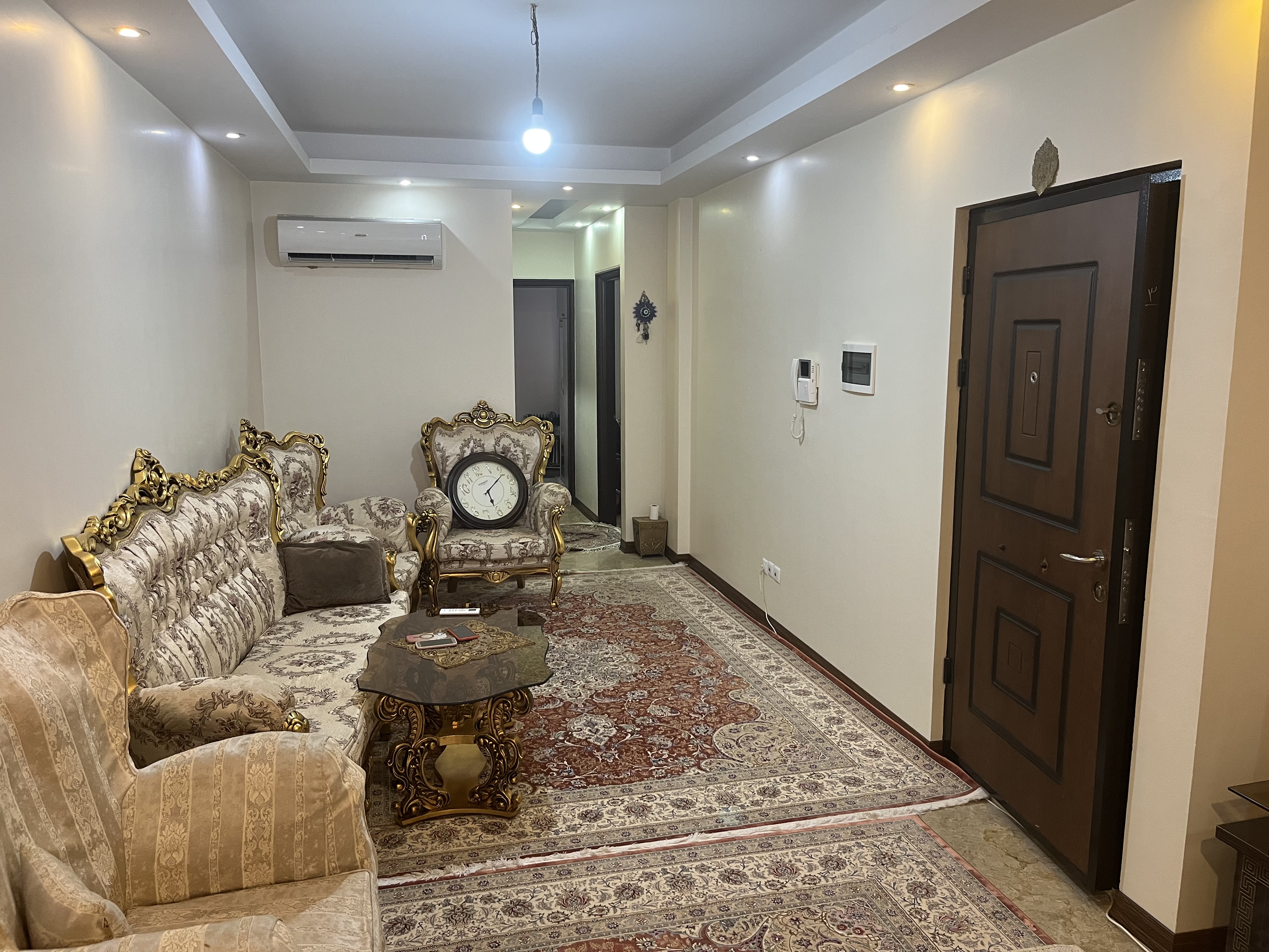 اجاره آپارتمان 70 متر هفت حوض مستطیل طلایی