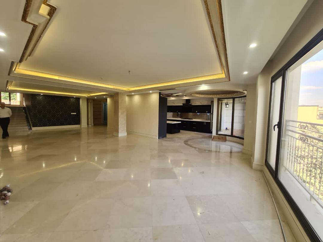 اجاره اپارتمان240متری فول مشاعات تاپ لوکیشن
