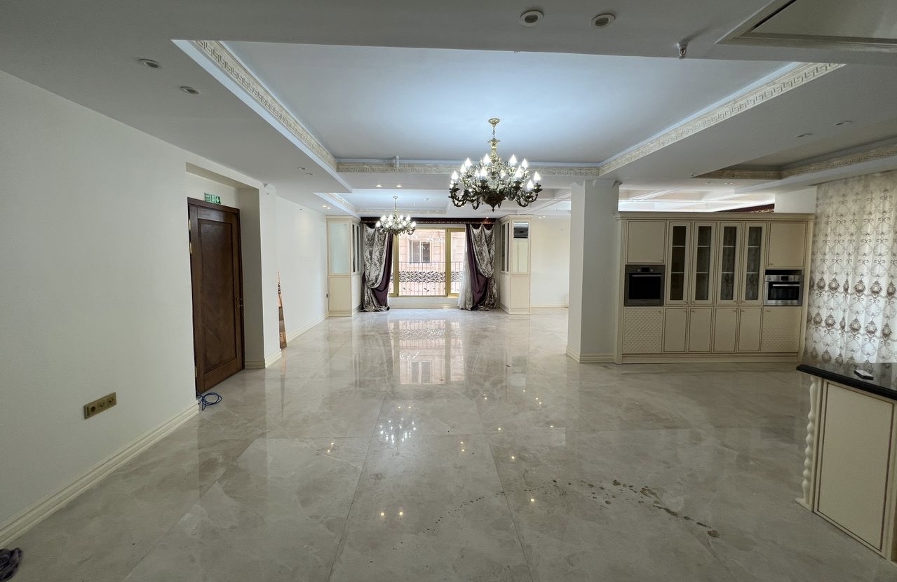 اجاره آپارتمان 220 متر سنبل