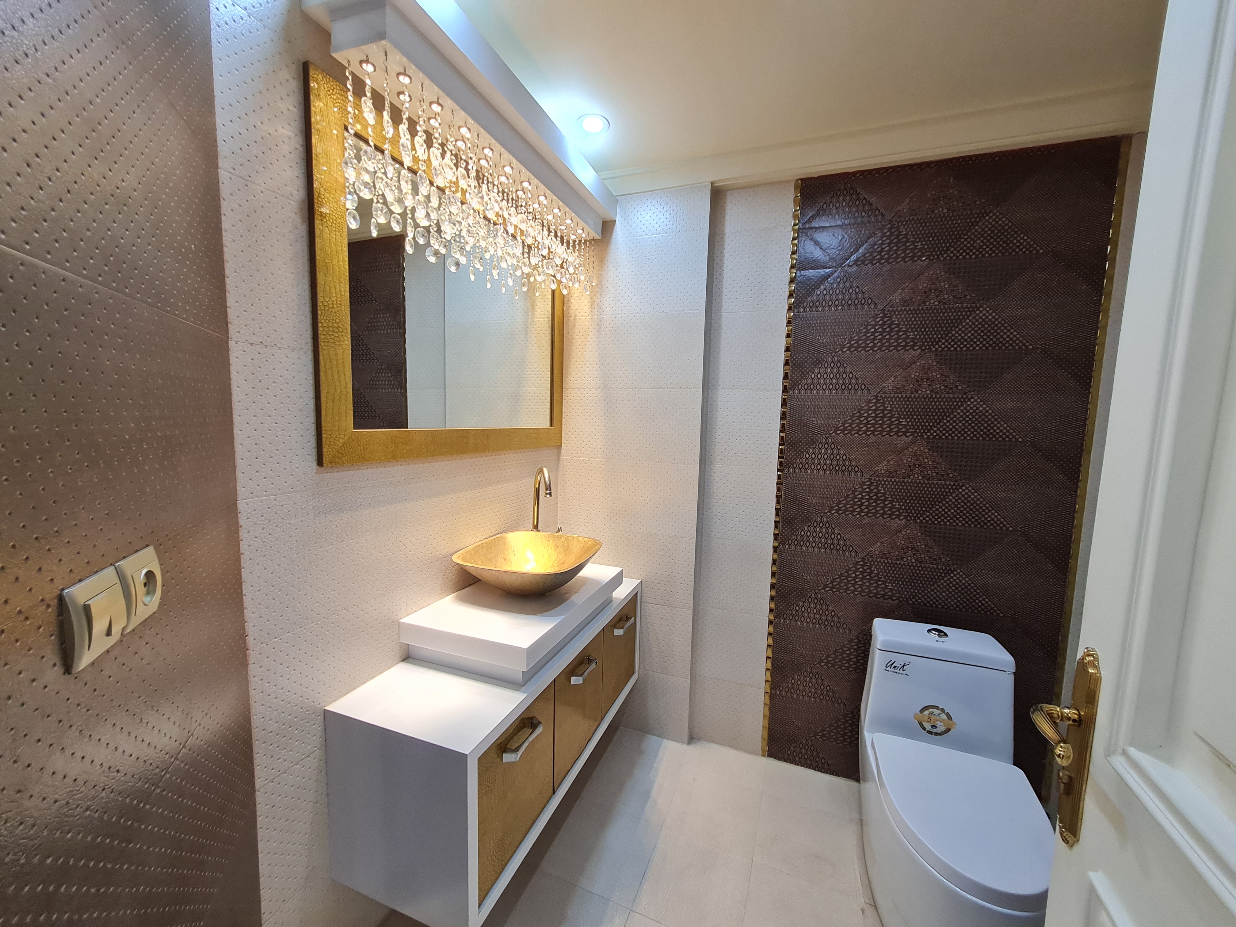 فروش آپارتمان 200 محسنیان دروس