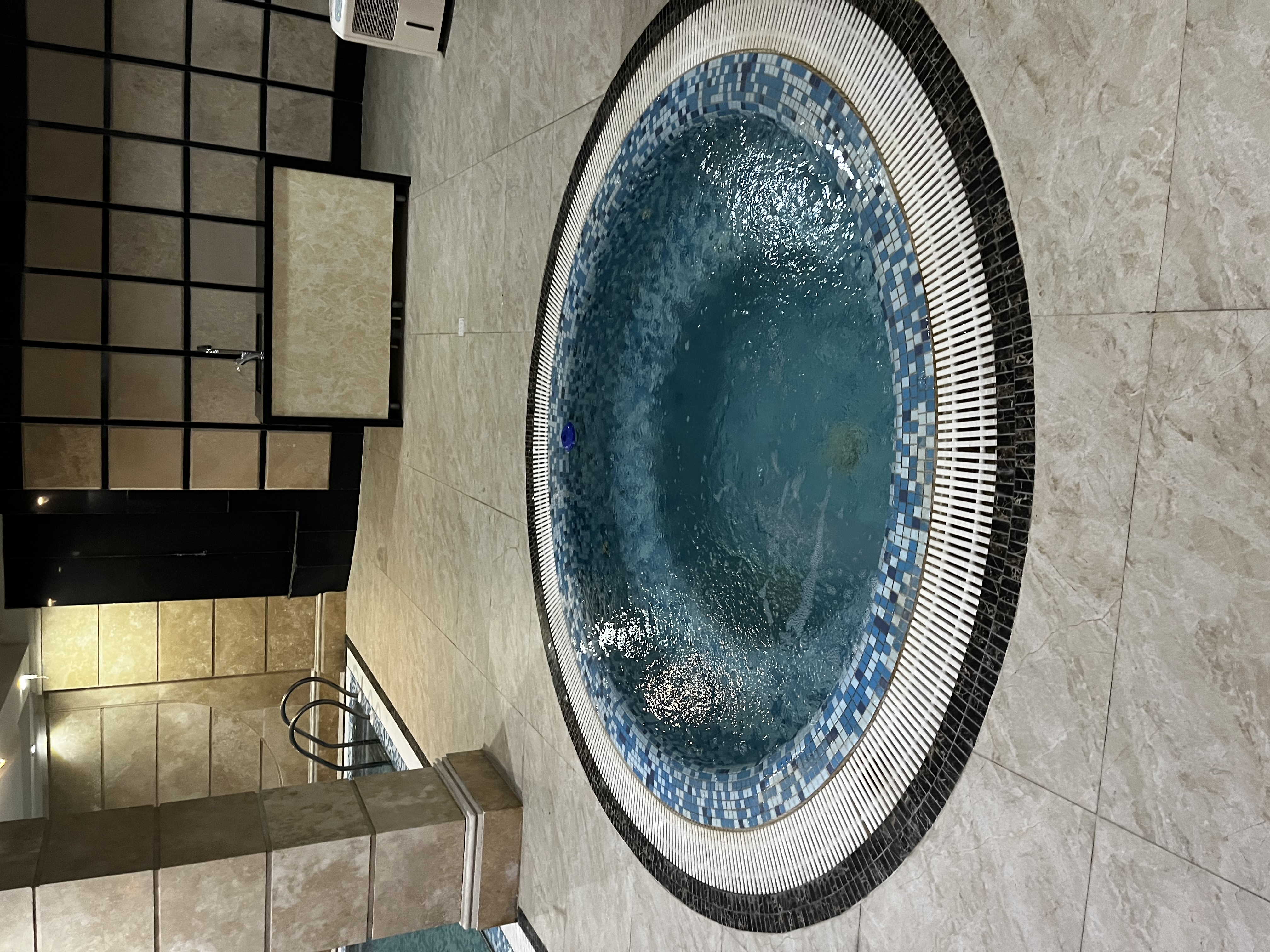 اجاره آپارتمان 122 متر پاسداران خوش نقشه