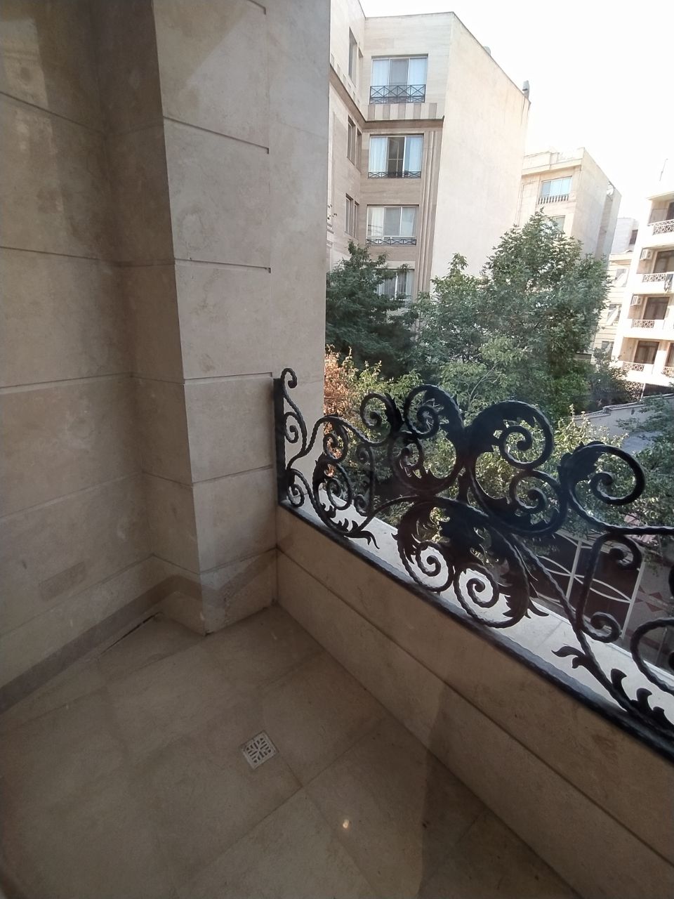 فروش آپارتمان 112متر دولت فول امکانات غرق در نور جنوب