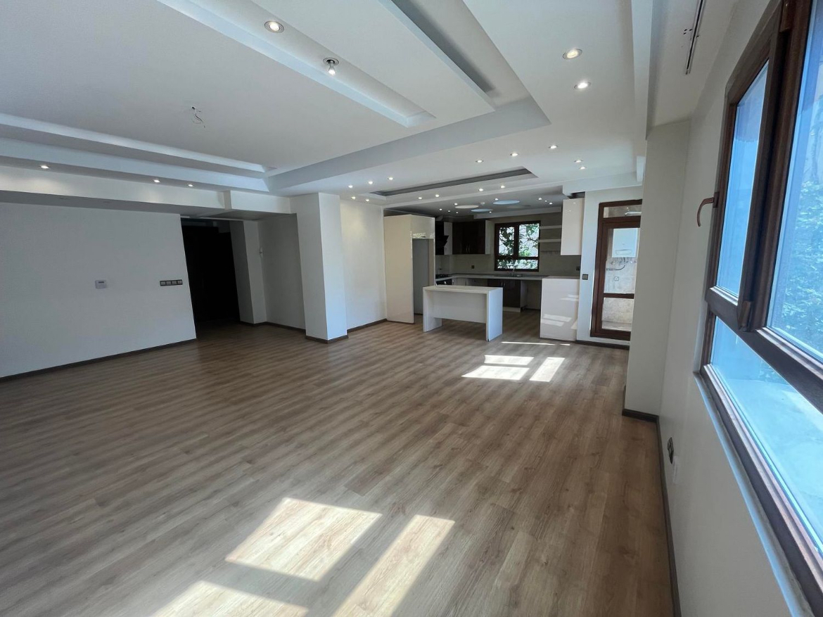 فروش آپارتمان  110 متر تاپ لوکیشن نیاوران 2 خواب