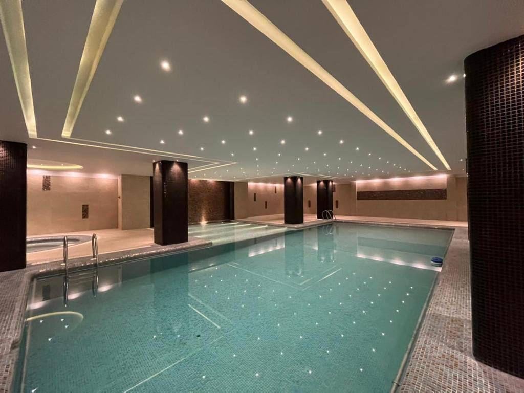 مشارکت در ساخت 400 متر فرجام