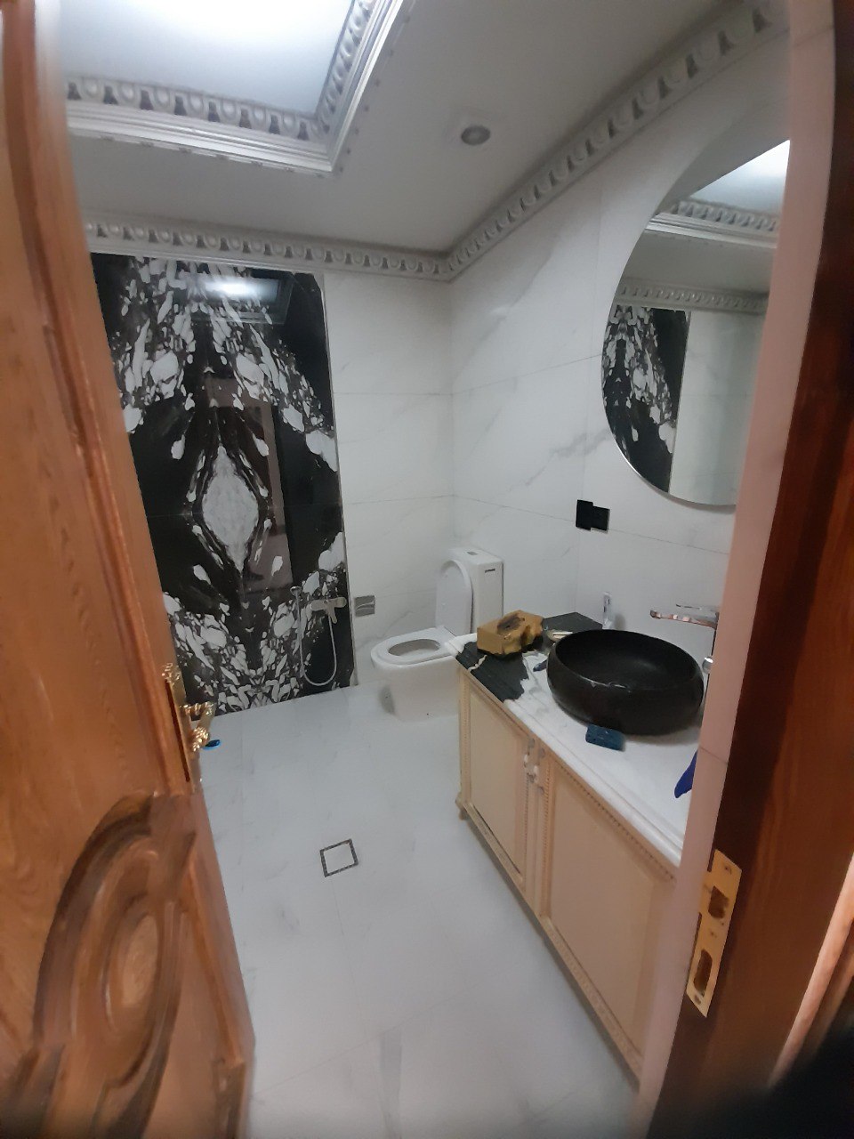 اجاره آپارتمان 330 متر نیــاوران