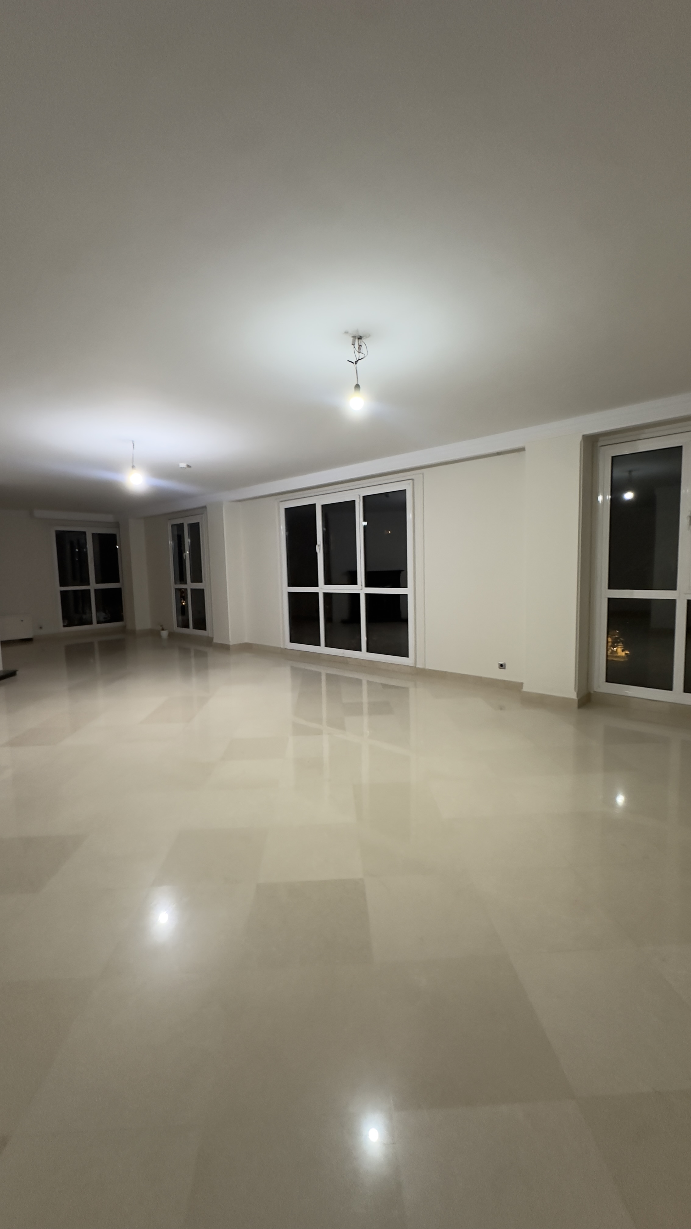 اجاره آپارتمان 305متر‌ سمبل 4 خواب‌مستر