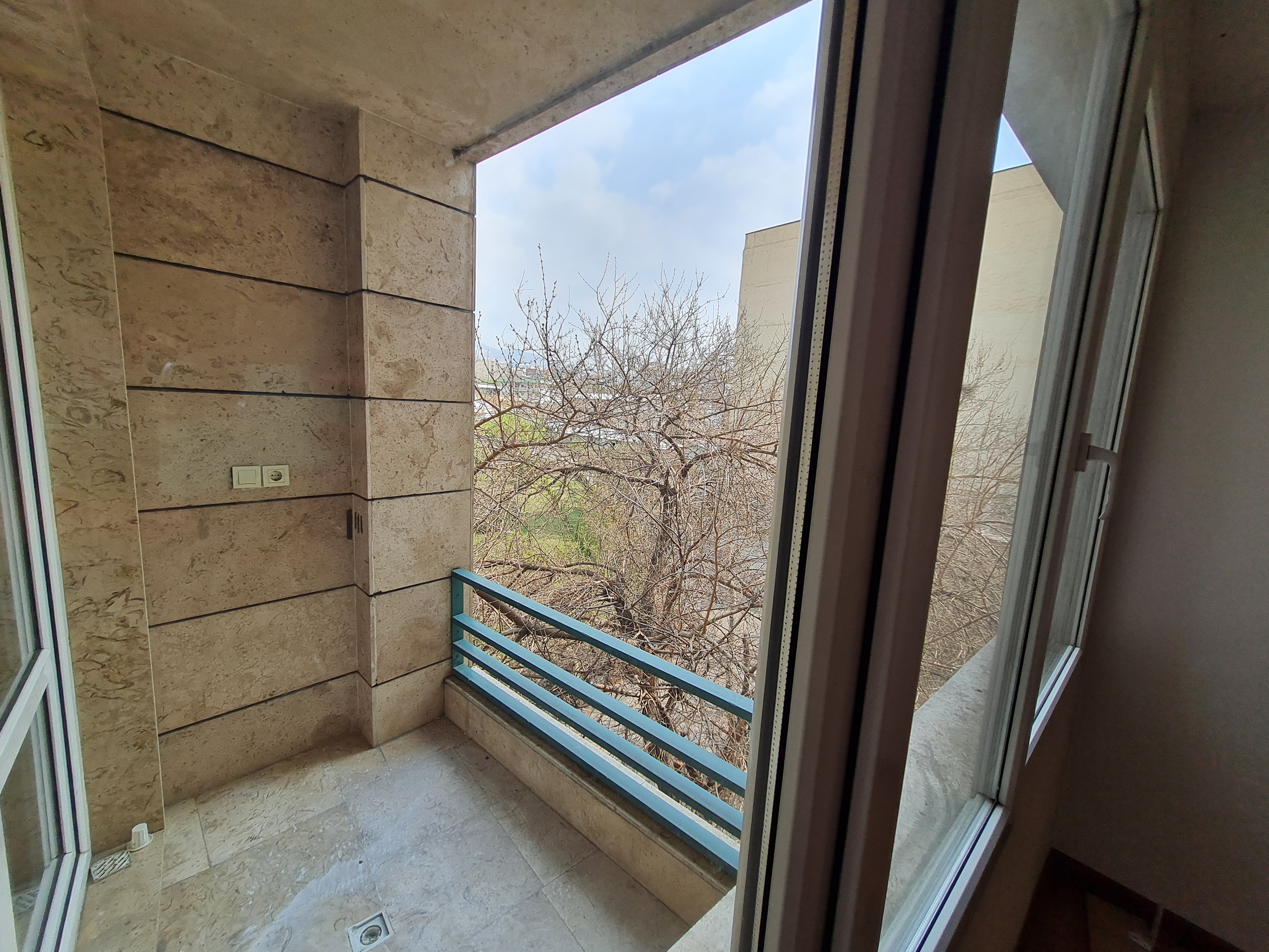 فروش آپارتمان 125 متر تاپ لوکیشن اقدسیه