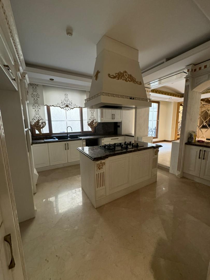 اجاره آپارتمان 200 متری در نیاوران