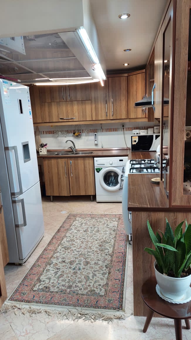 اجاره آپارتمان 90متر فدک 2خواب دسترسی عالی نور مستقیم فول