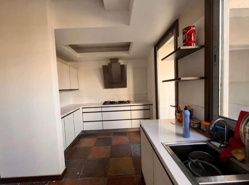 فروش آپارتمان 110 متر  پاسداران زیر قیمت منطقه