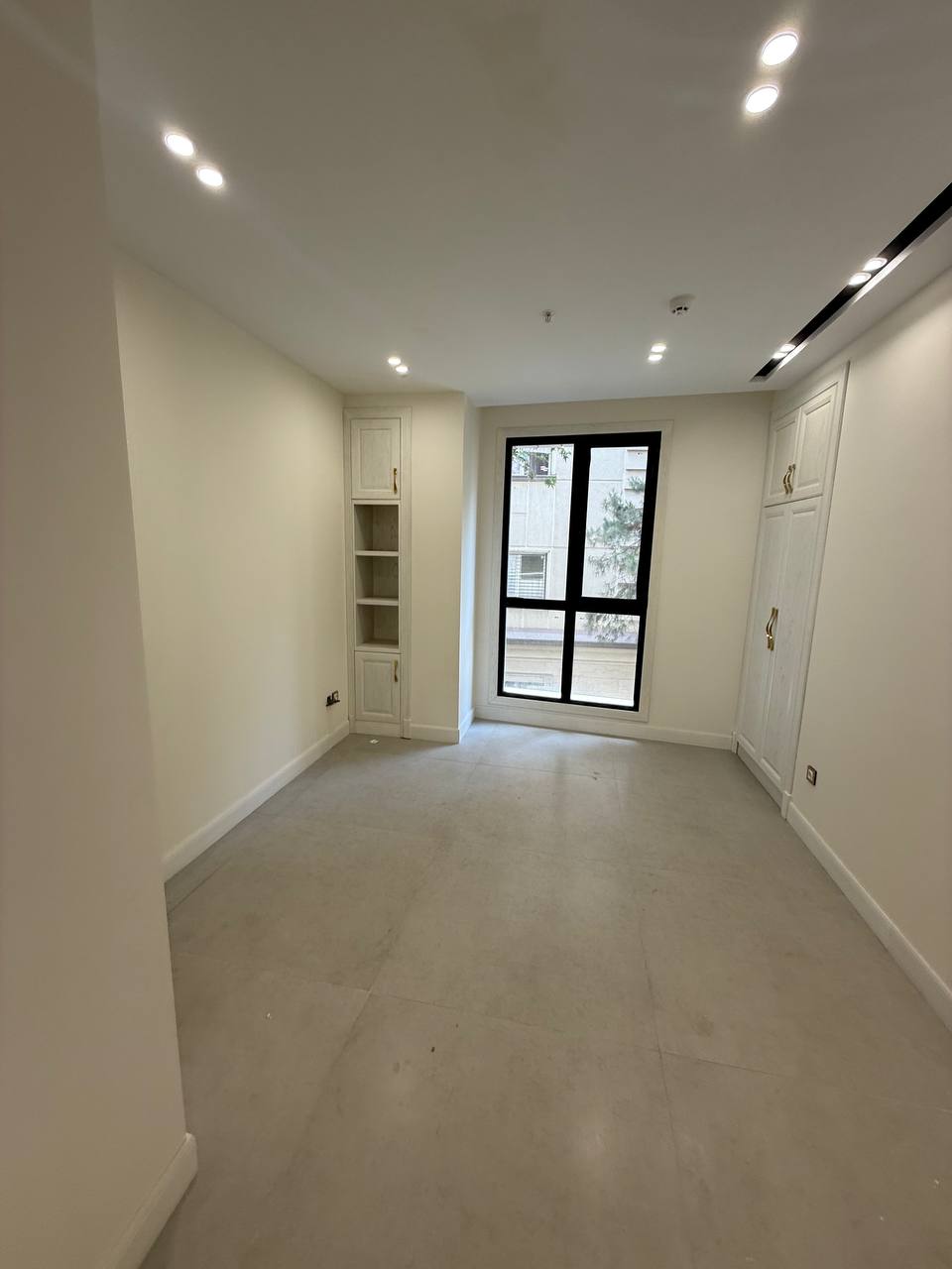 اجاره آپارتمان 130 متری در حکمت