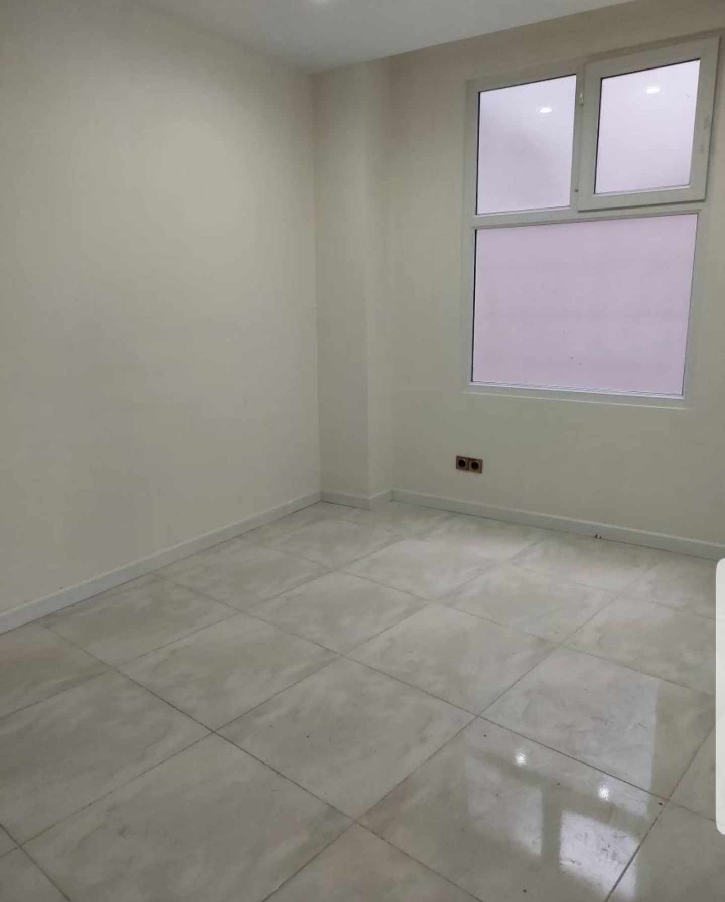 فروش آپارتمان 102 متر دولت کم واحد