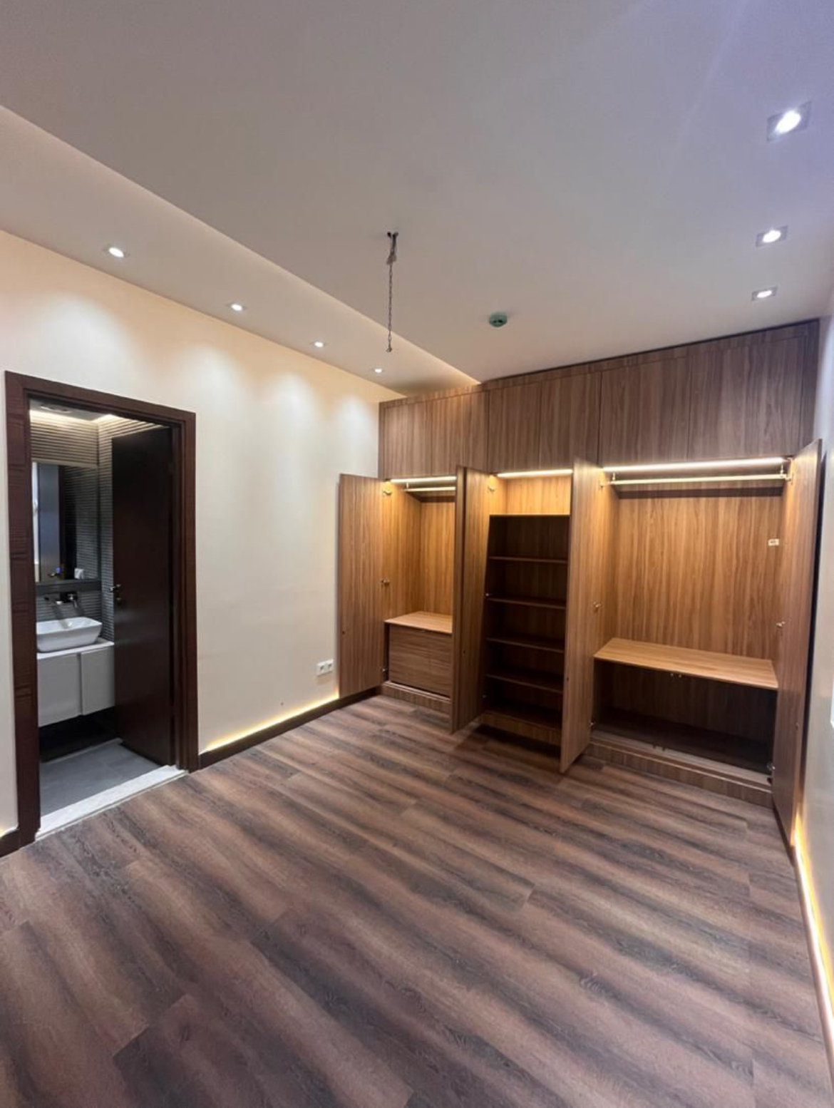 اجاره اپارتمان 150متر فرمانیه فول امکانات