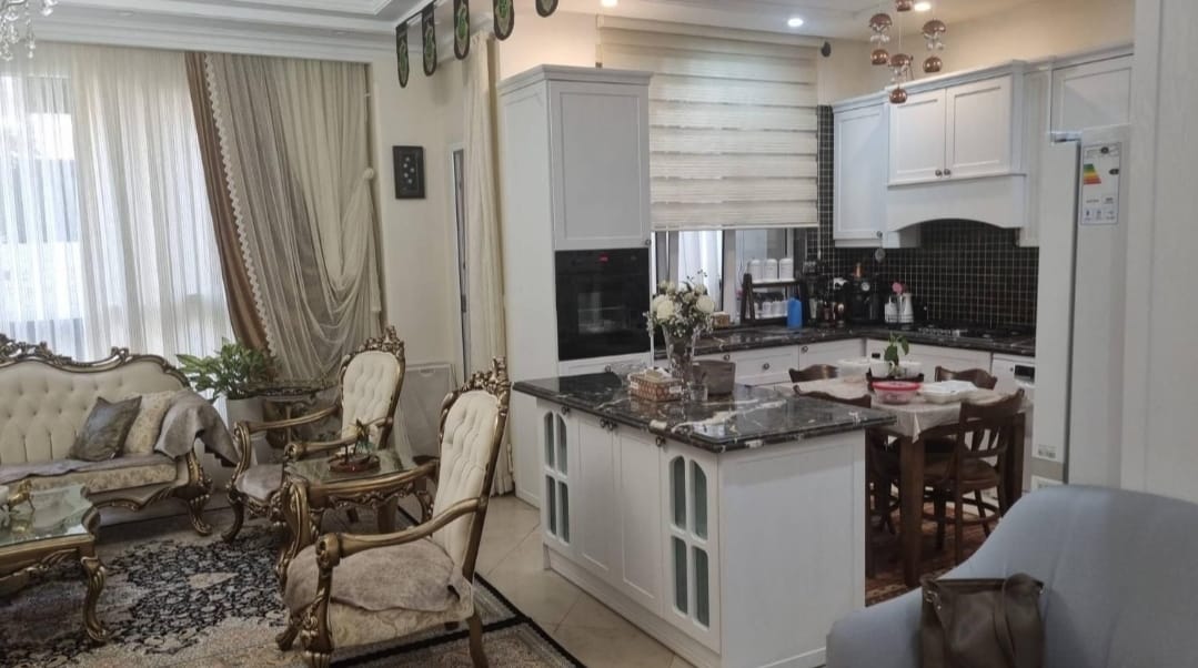 فروش آپارتمان 138 متر شهرک محلاتی لوکیشن عالی
