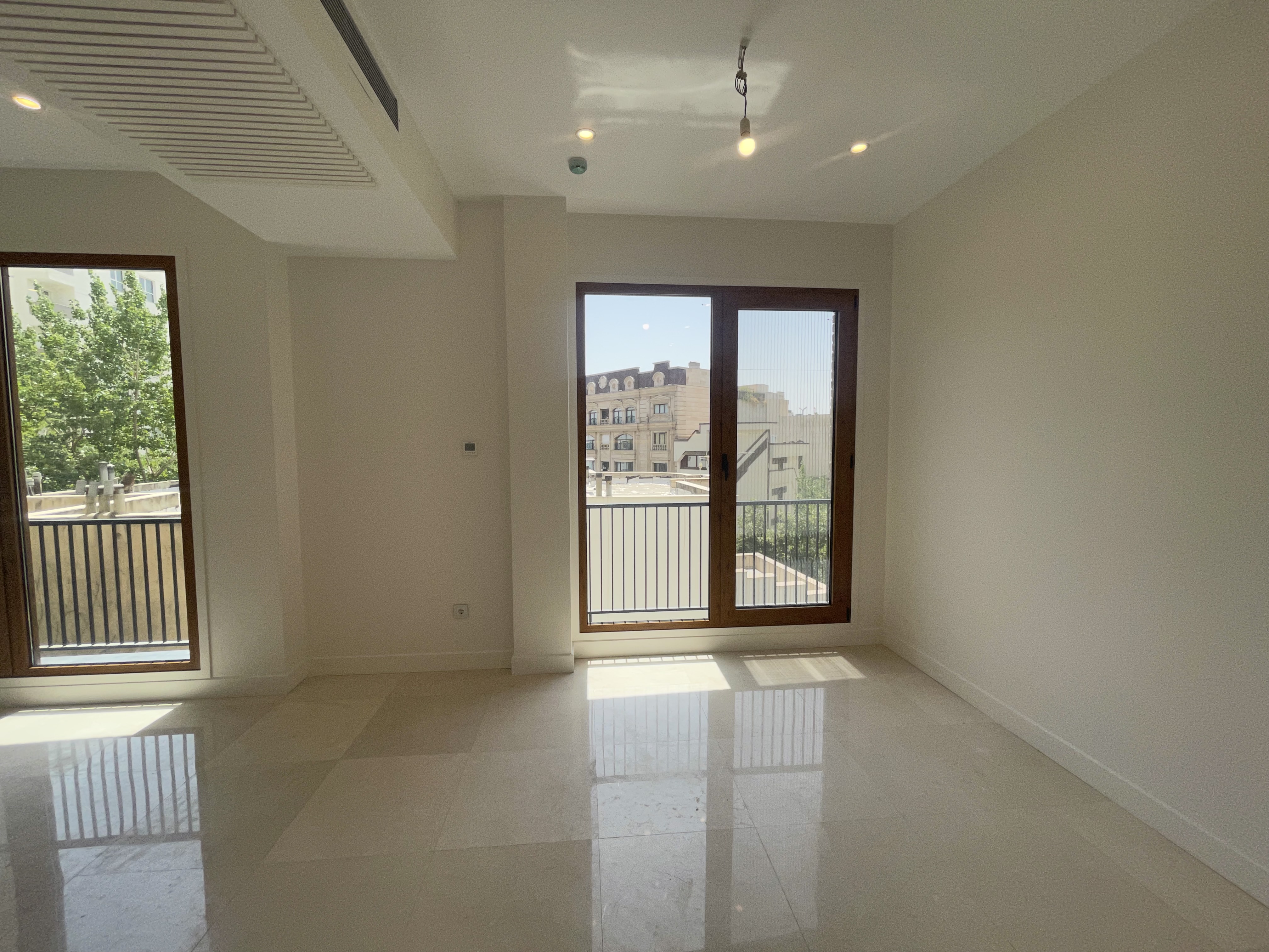 فروش آپارتمان 110متر فرمانیه فول امکانات