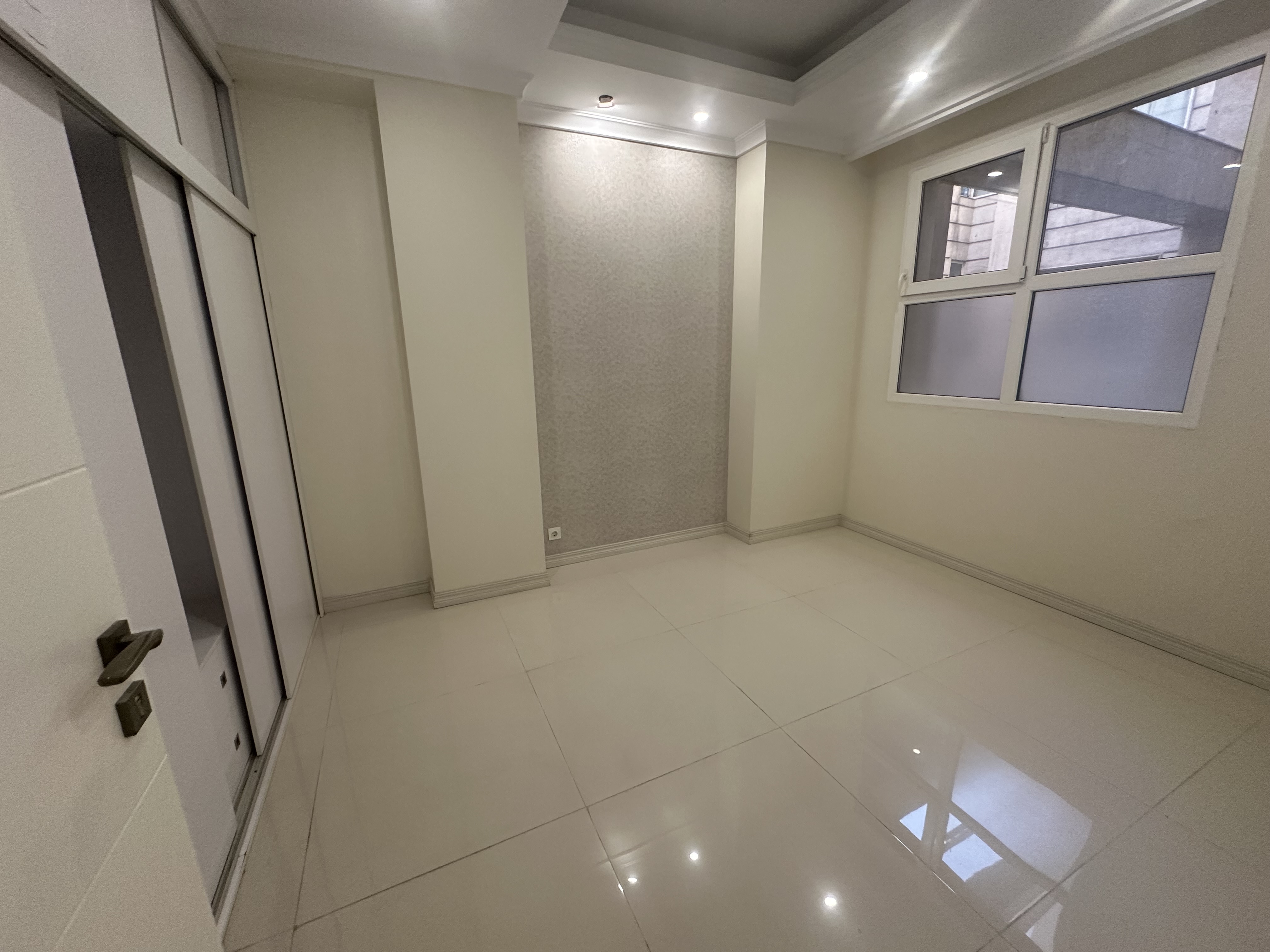 فروش آپارتمان 145متر اختیاریه جنوبی خوش نقشه تک واحدی