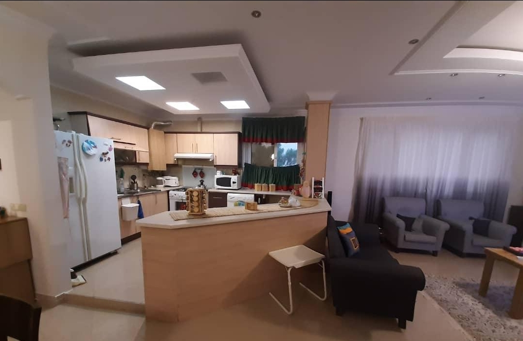 فروش آپارتمان ۹۰ متر دولت سه جهت نور